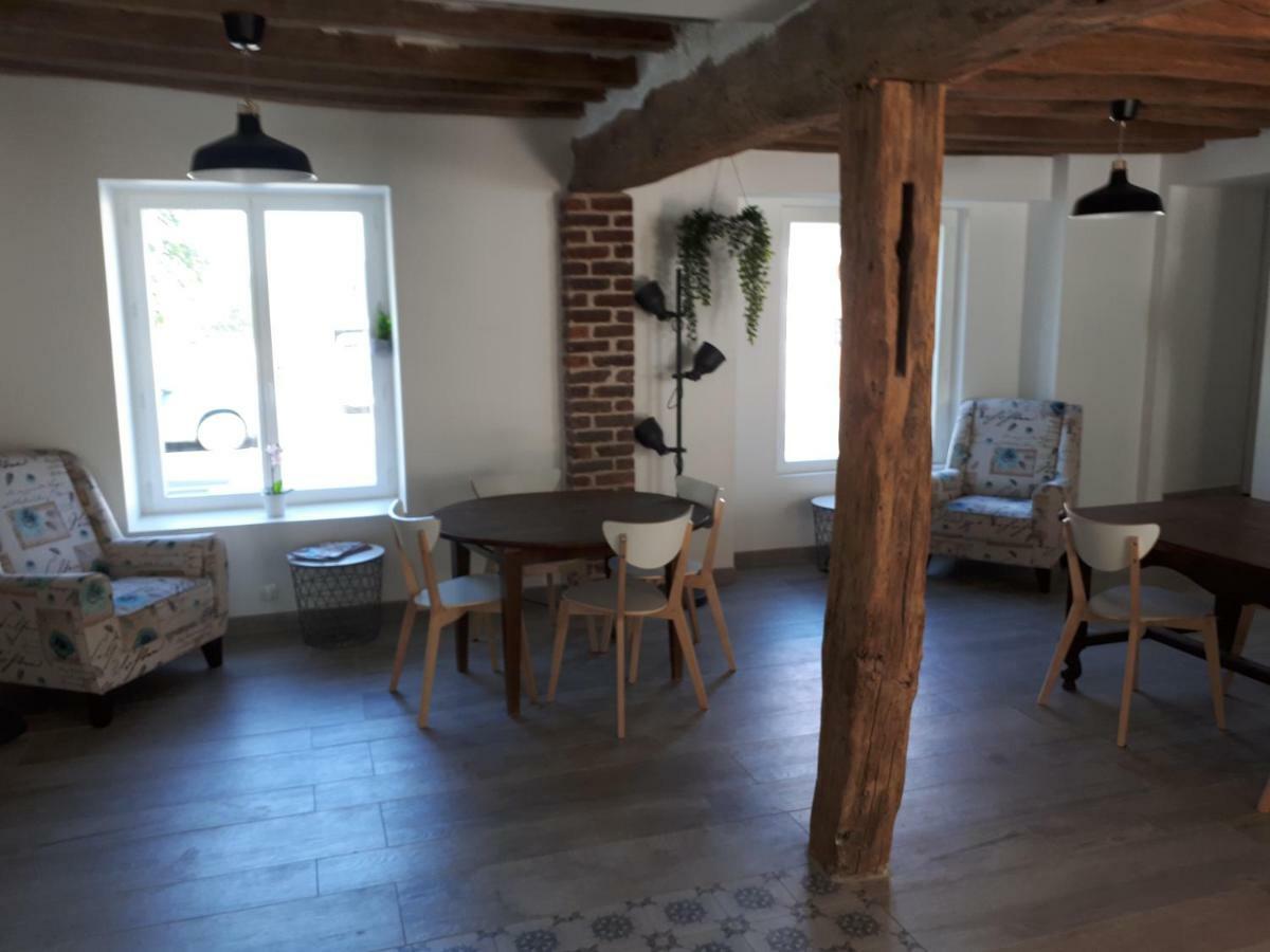 ホテルLe Logis De Chaumont エクステリア 写真